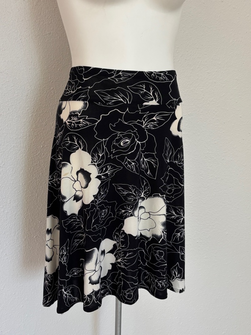 FINAL! jason maxwell Black and White Floral Skater Skirt
